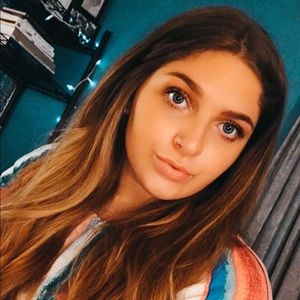 Meet your Posher, Kara